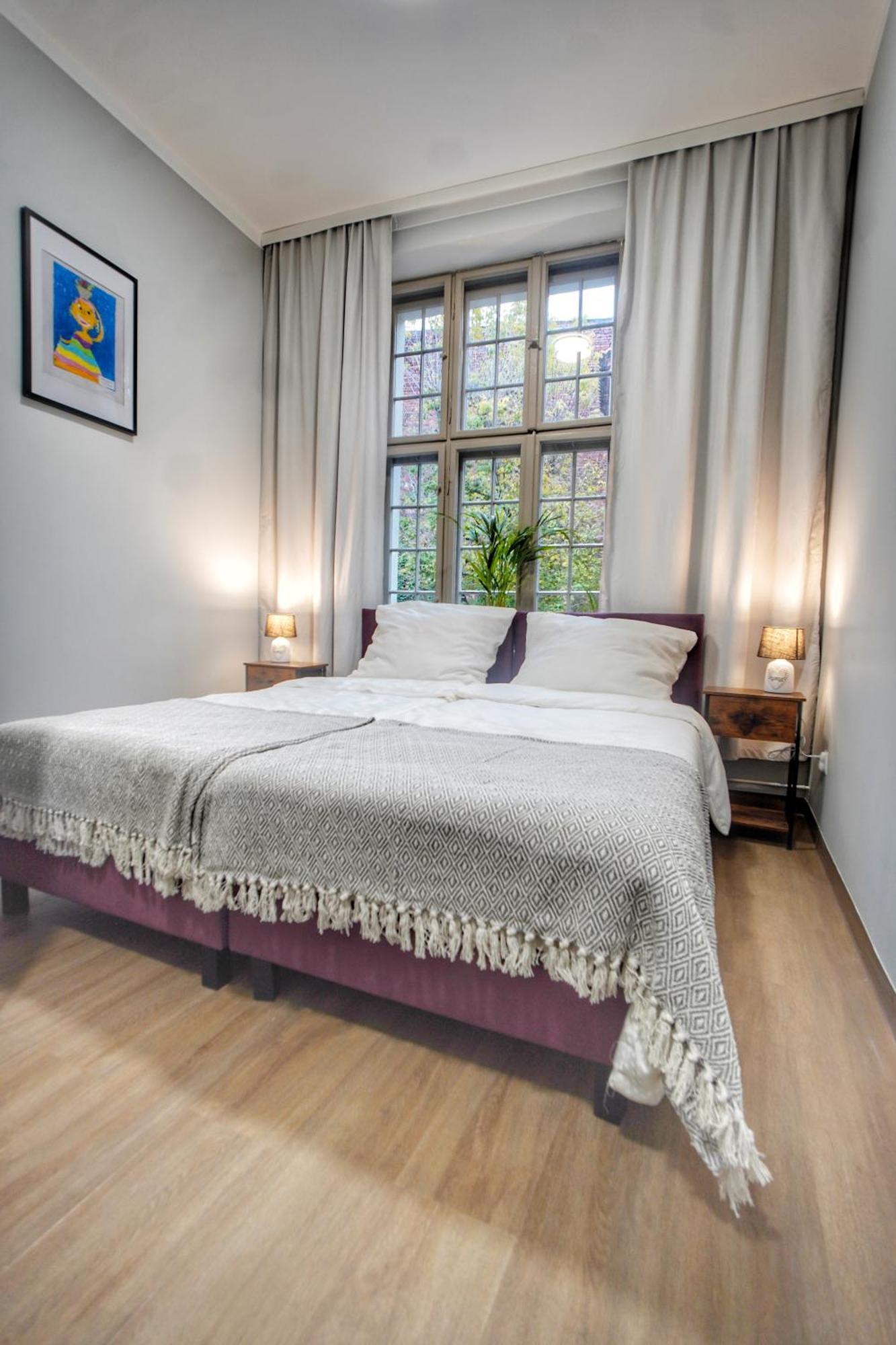Happy Street Hostel Торунь Экстерьер фото